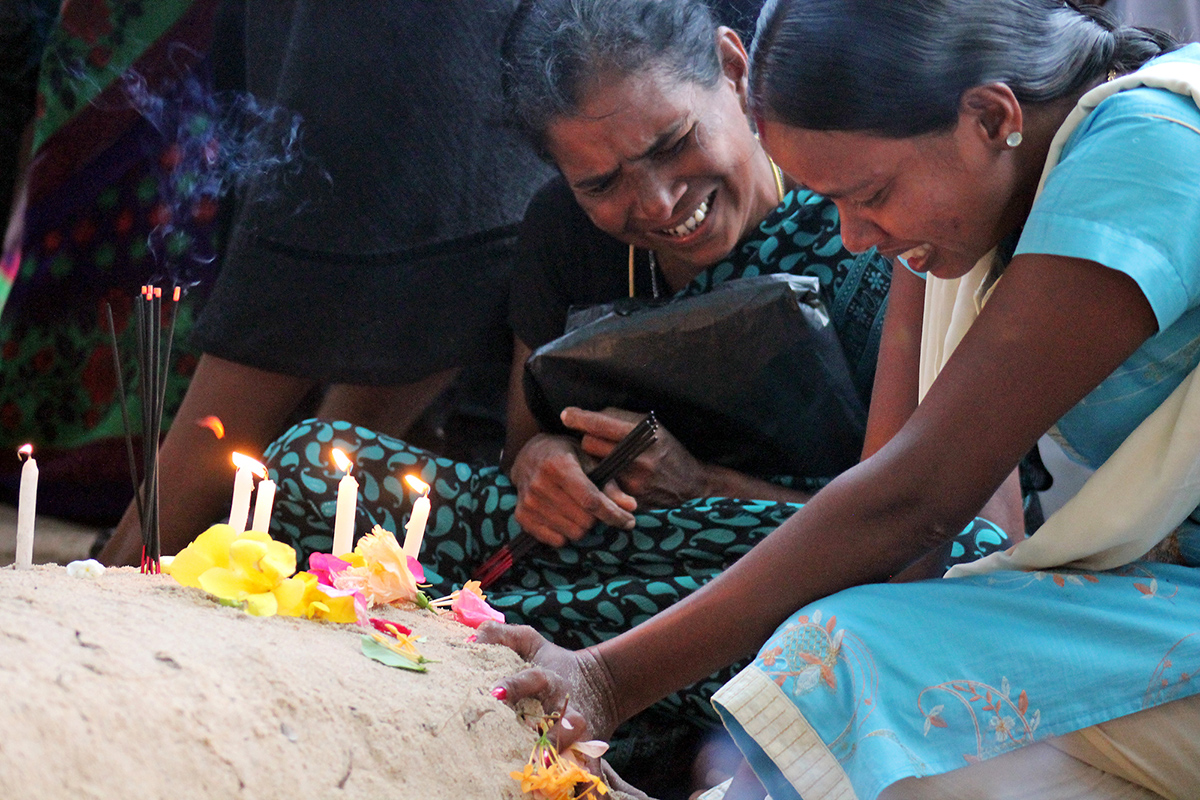 Minnena av våldet kan både ena och söndra Sri Lanka
