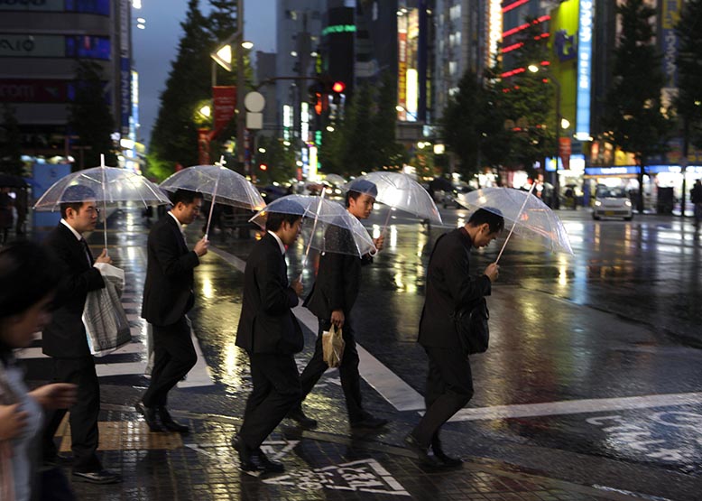 japan salarymen.jpg