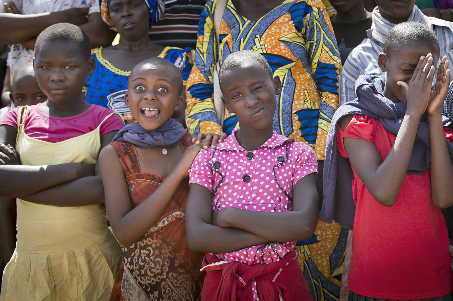 Unga utgör en stor del av Rwandas befolkning. Foto: AP/TT