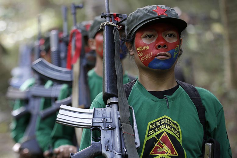 Den filippinska kommuniströrelsens väpnade kamp mot regeringen är världens längsta konflikt mellan två parter om en viss fråga. Foto: Aaron Favila/AP/TT